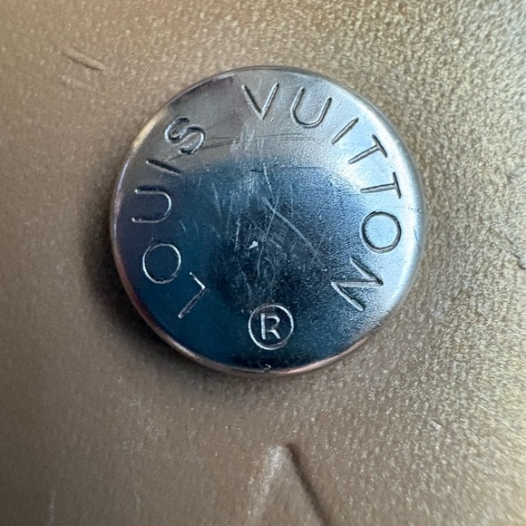 Louis Vuitton Vernis Wallet - Picture 10 of 10